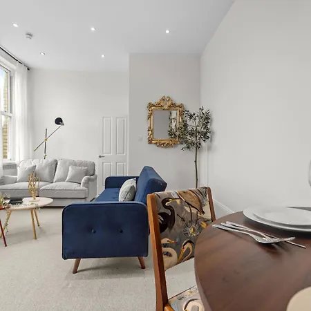 Pelican - Design 1bed Flat