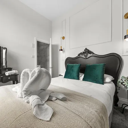 Pelican - Design 1bed Flat